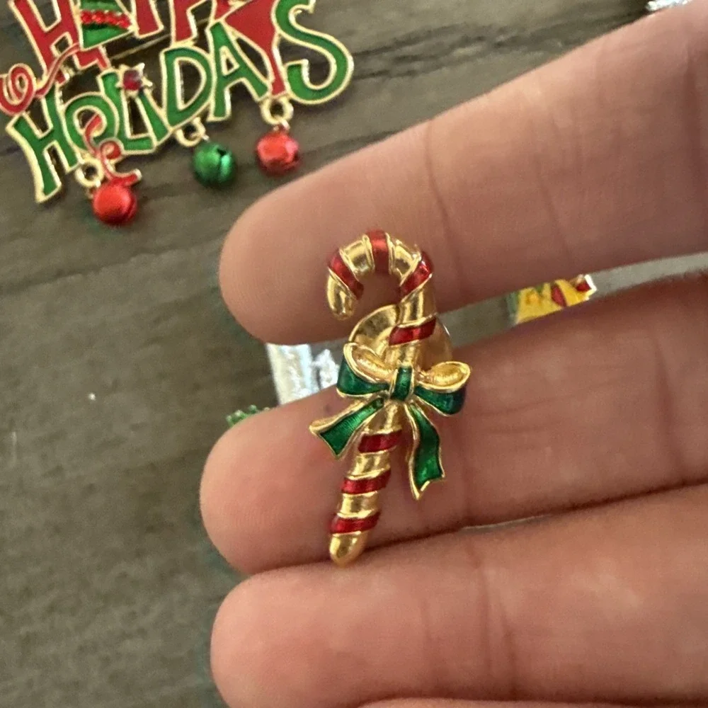 Set Of 5 Christmas‎ Holiday Brooch And Pin Lot All Wearable Vintage
